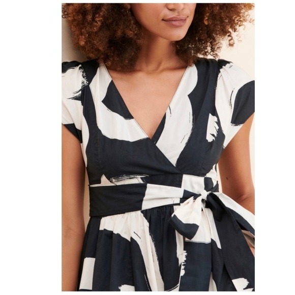 Maeve by Anthropologie Black White Abstract Brushstroke Wrap‎ Midi Dress Size 4